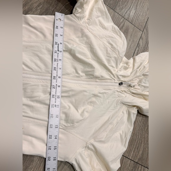 🌼Lululemon Women's Off-White Hooded Stretch Full-Zip Jacket🌼 - Picture 9 of 13